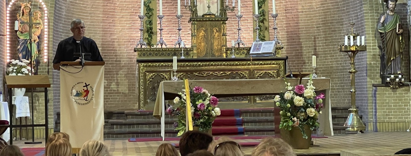 Pelgrimstocht langs de Clara-kerken